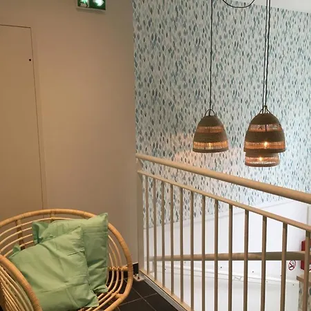 Les Du Port Apartment *